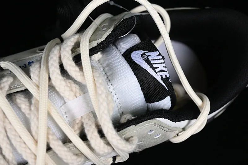 All Categories Nk SB Dunk Series Nk SB Dunk Low Low-top sneakers Customized large box Nk Dunk Low Panda Prank-Love Little Magic Card SB strap low-top casual sneakers DD1391-100